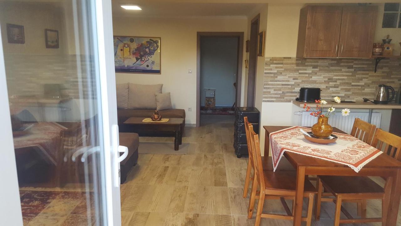 Gyoengyvirag Apartman Keszthely Eksteriør billede